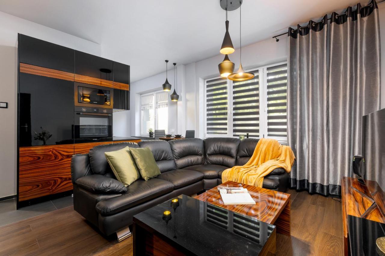 Stylish Korfantego Apartment Next To Spodek By Noclegi Renters Катовіце Екстер'єр фото