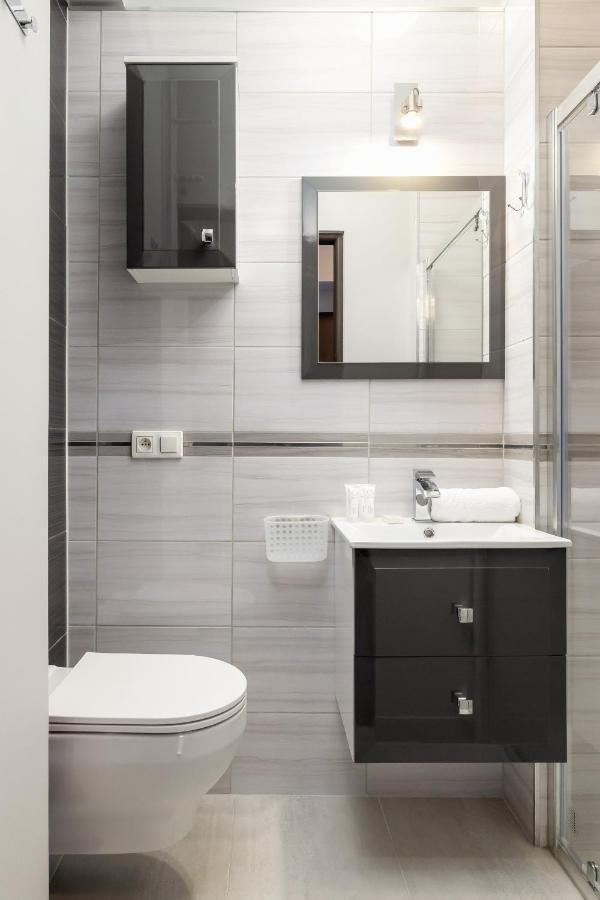 Stylish Korfantego Apartment Next To Spodek By Noclegi Renters Катовіце Екстер'єр фото
