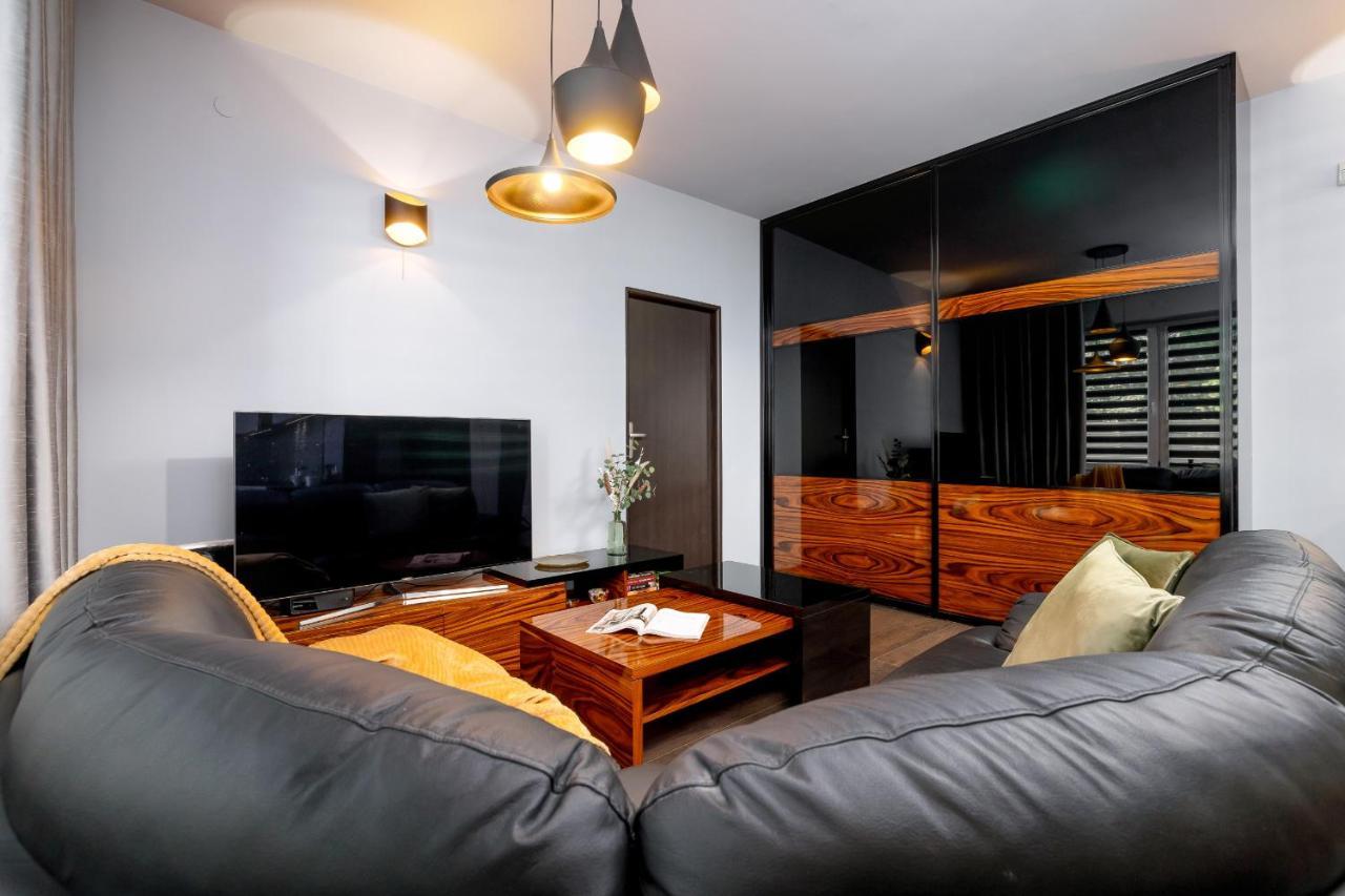 Stylish Korfantego Apartment Next To Spodek By Noclegi Renters Катовіце Екстер'єр фото