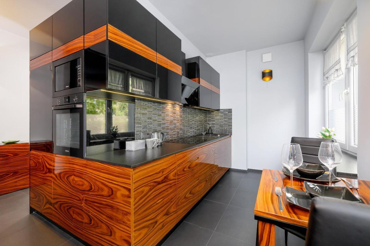 Stylish Korfantego Apartment Next To Spodek By Noclegi Renters Катовіце Екстер'єр фото